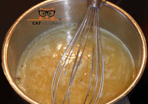 is chicken broth good for cats opt